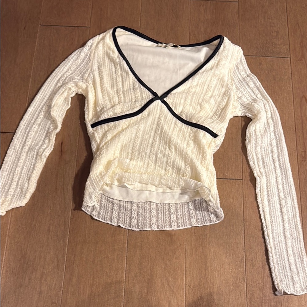 Chic Cream Long Sleeve Women's Blouse